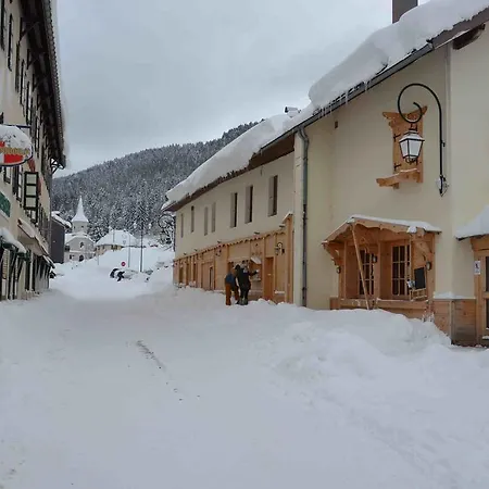 Relais Mont Jura Adults Only Лелекс